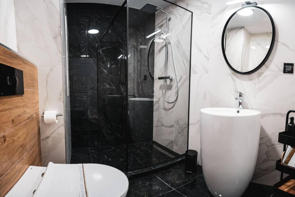 Ferienwohnung Briana Luxury Panoramic View Cluj-Napoca Exterior foto